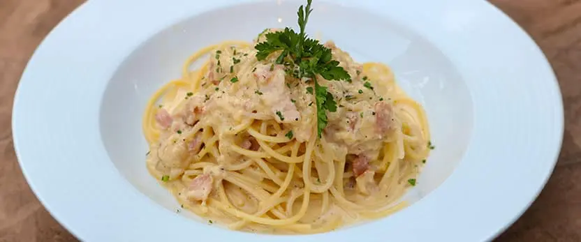 se muestra el platillo Spaghetti alla matriciana