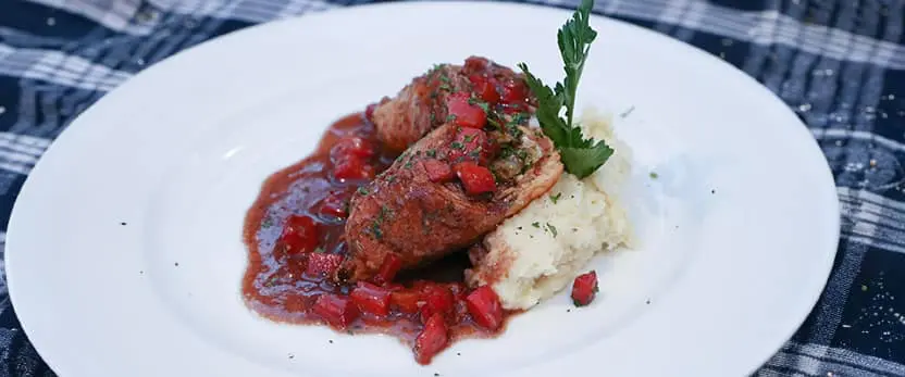 se muestra el platillo Petti farciti al prosciutto crudo